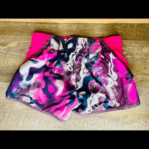 Nike Dri-Fit Shorts Activewear Lined Pink and Black. Host Pick - Picture 3 of 6